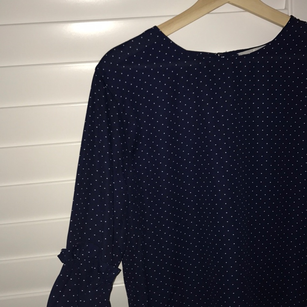 🐰Navy blue & white polka dot long sleeve blouse🐰